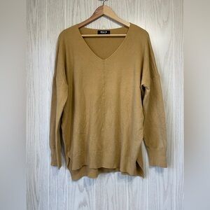 Blue B long Sleeve Sweater in Camel Size L